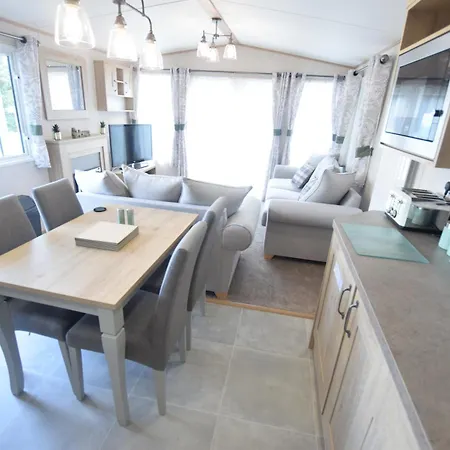 3 Bedroom Caravan Mc34, Lower Hyde, Shanklin, Isle Of Wight Exterior photo