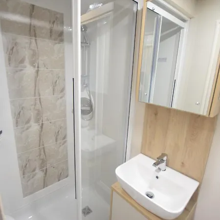 3 Bedroom Caravan Mc34, Lower Hyde, Shanklin, Isle Of Wight Exterior photo