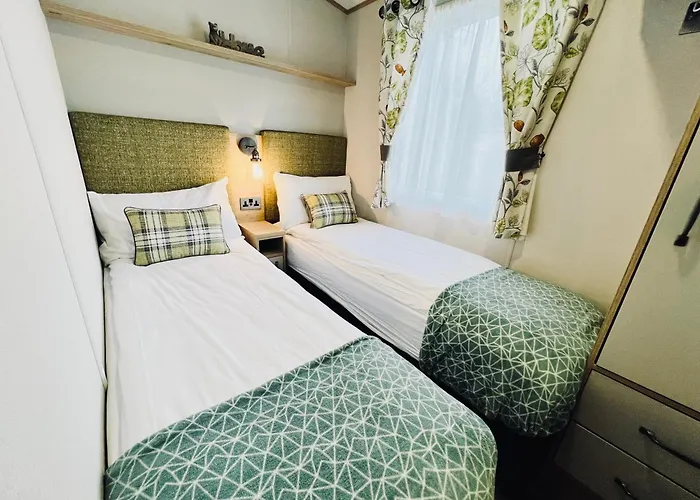 3 Bedroom Caravan Mc34, Lower Hyde, Shanklin, Isle Of Wight